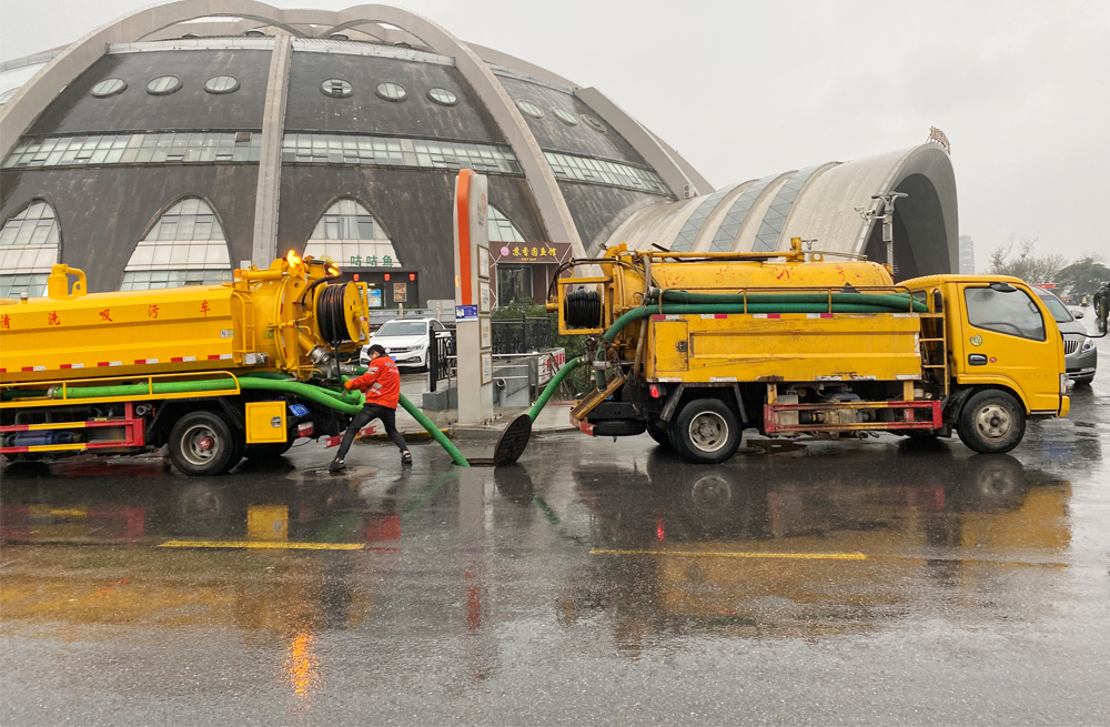 271东方城商场管道清淤